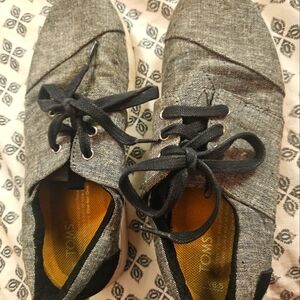 Tom's womens sneakers